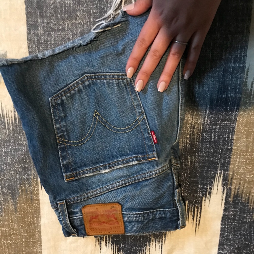Levi shorts!